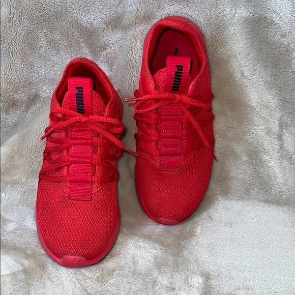 Puma‎ Red Running Shoes - Picture 2 of 7